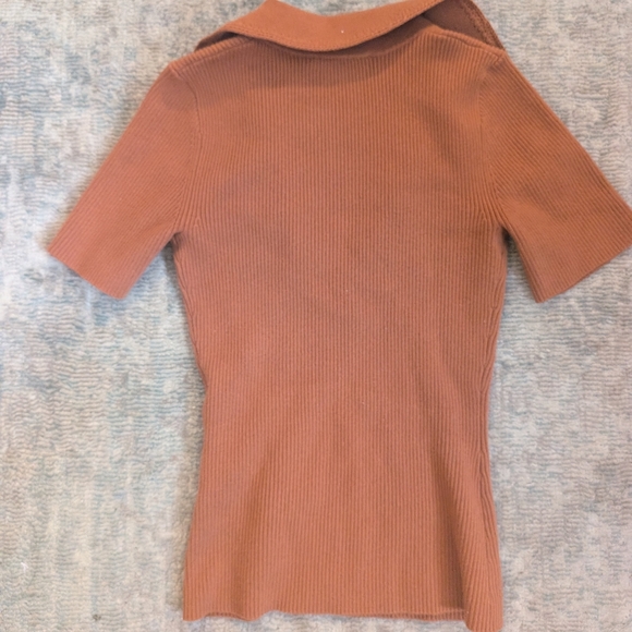 Sezane Eloy Short Sleeve Jumper In Camel - Picture 10 of 13